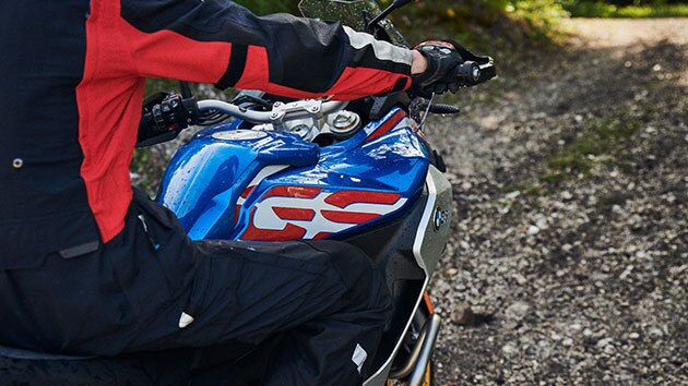 O tanque com maior autonomia de 23 litros do novo BMW F 850 GS Adventure