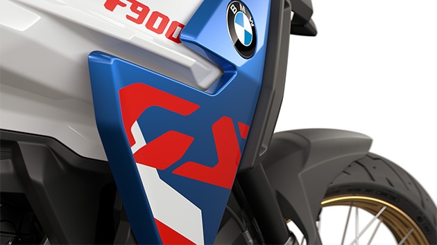 O logótipo GS marcante na F 900 GS da BMW Motorrad