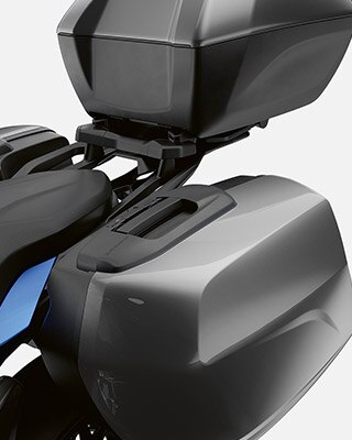 Aqui veem-se as possibilidades de bagagem da F 900 XR.