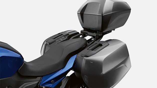 Aqui veem-se as possibilidades de bagagem da F 900 XR.