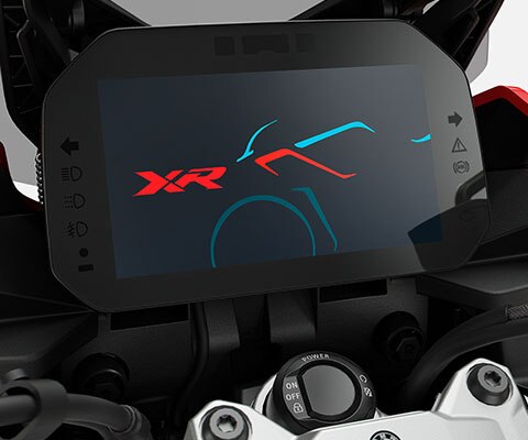Aqui vê-se o ecrã TFT a cores da F 900 XR.