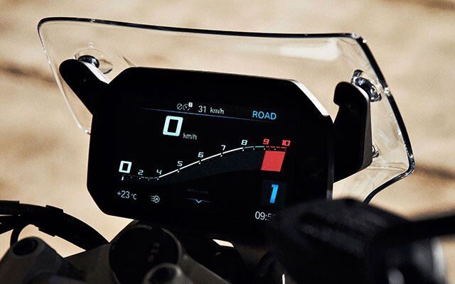 BMW R 1250 R com ecrã TFT