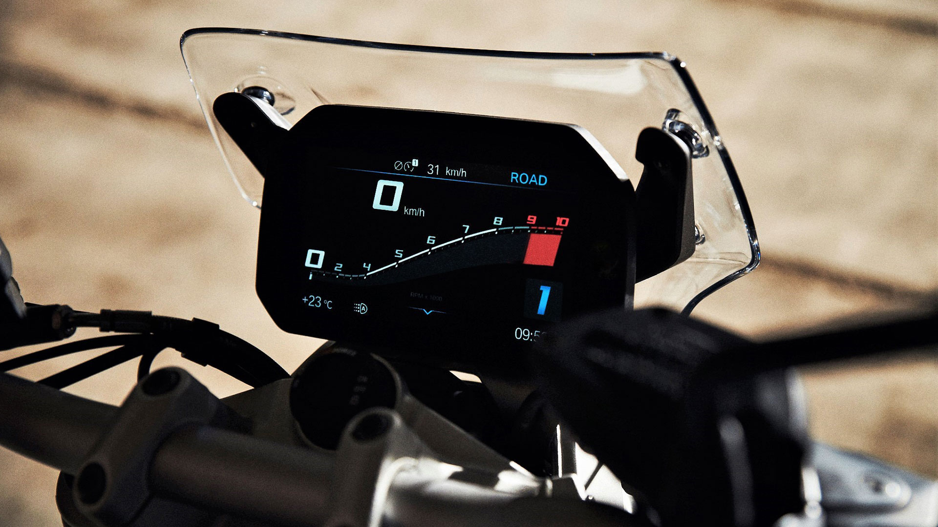 BMW R 1250 R com ecrã TFT