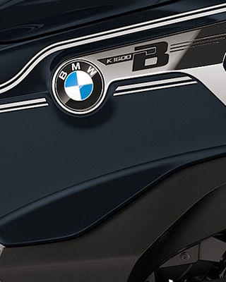 A K 1600 Grand America Edition II da BMW Motorrad em azul "imperial" metalizado